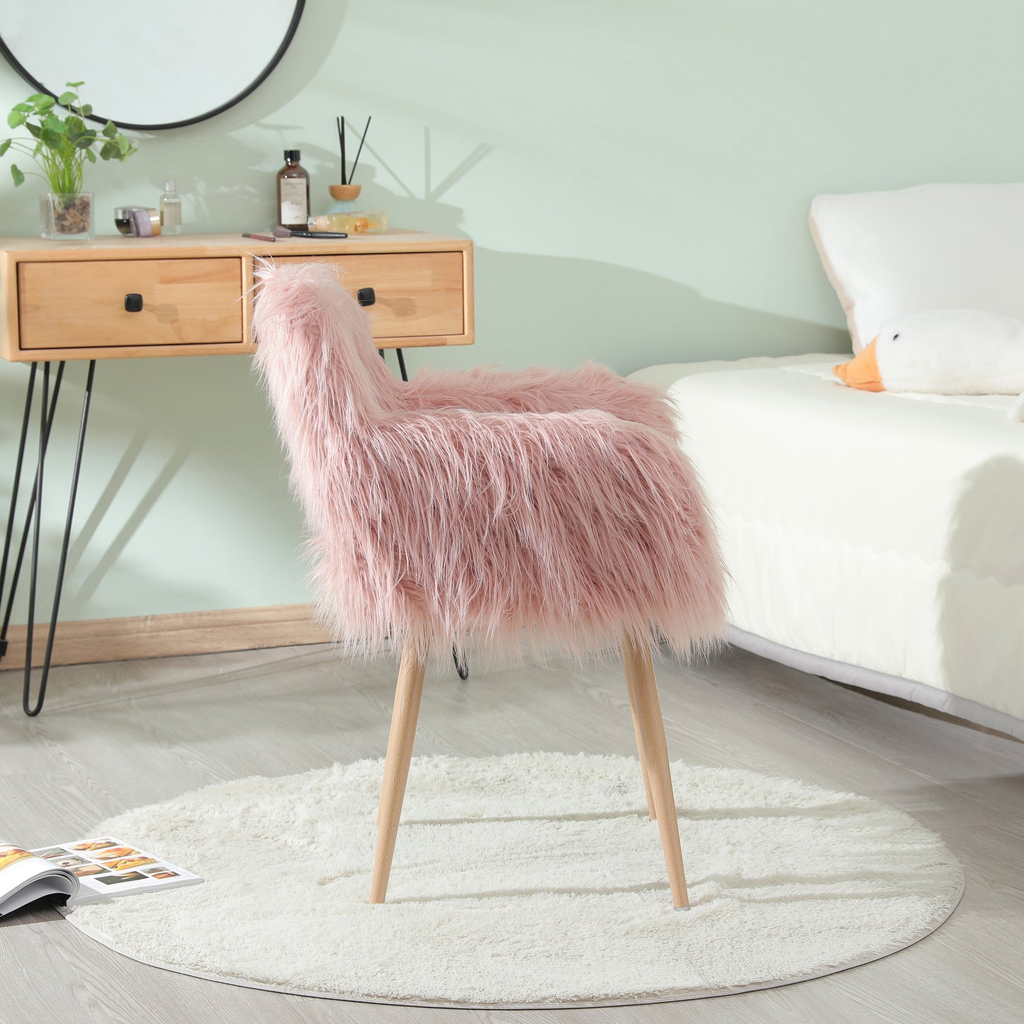 SYNGAR Pink Faux Fur Upholstered Chair for Bedroom, Cute Desk Chair with Backrest and Armrest, Elegant Makeup Vanity Chair with Wood Style Metal Leg for Living Room, Easy Assemble